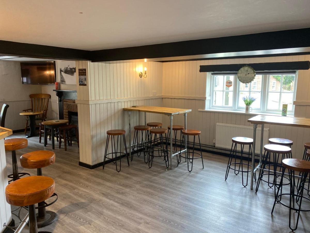 The New Wheel Inn ลีมิงตัน ภายนอก รูปภาพ