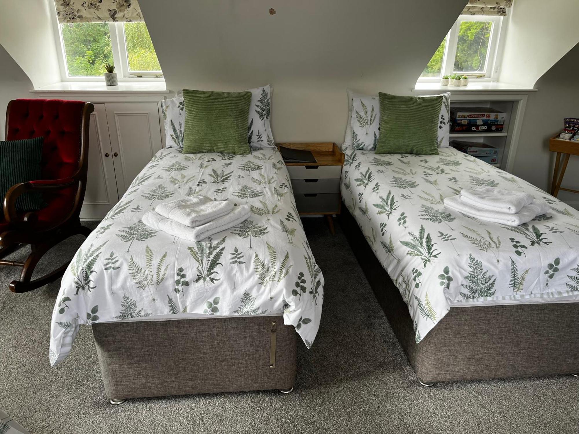 The New Wheel Inn ลีมิงตัน ภายนอก รูปภาพ